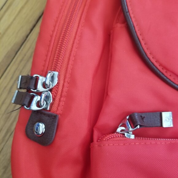 Baggalini Mosey Multi-Pocket Purse Backpack Travel Bag - Picture 6 of 8